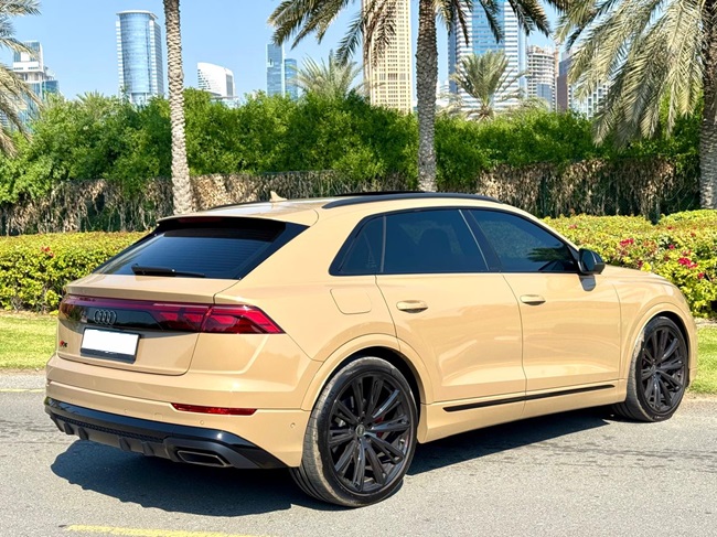 AUDI Q8 S LINE 2025