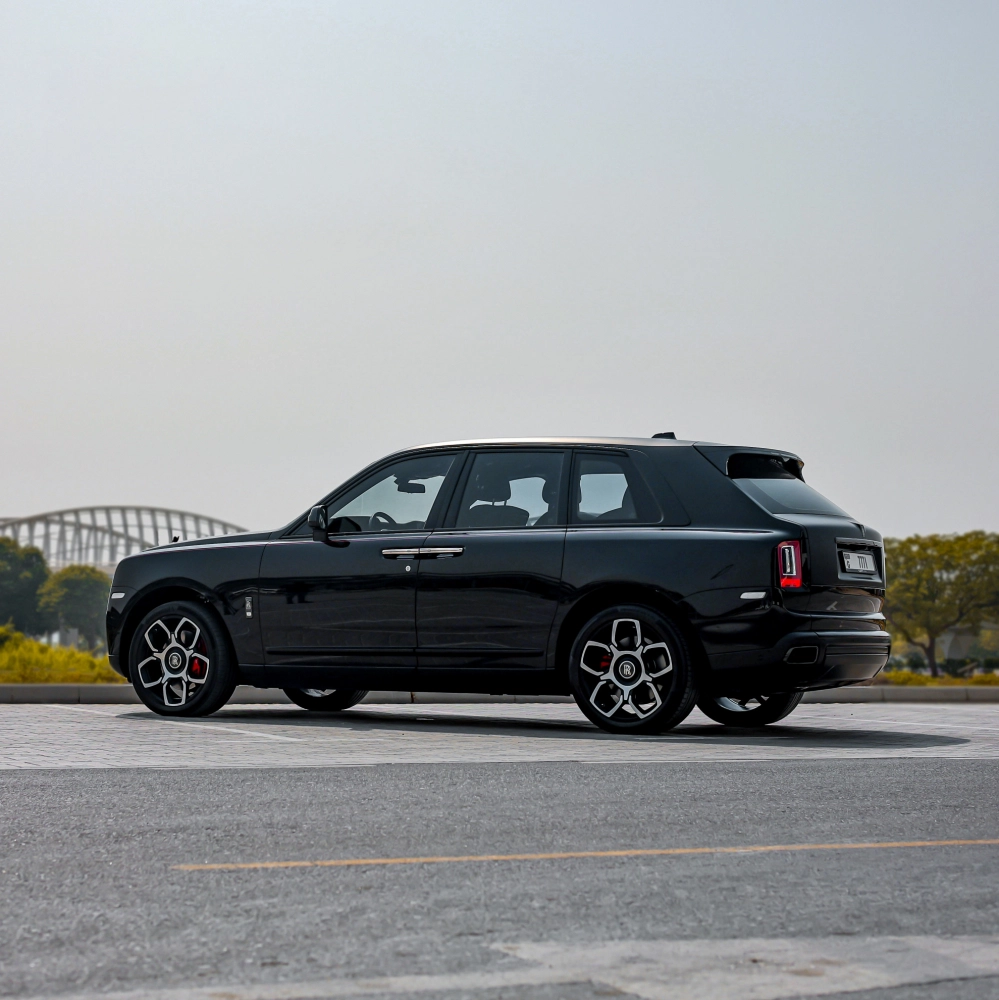 Rolls Royce Cullinan Black Badge 2021