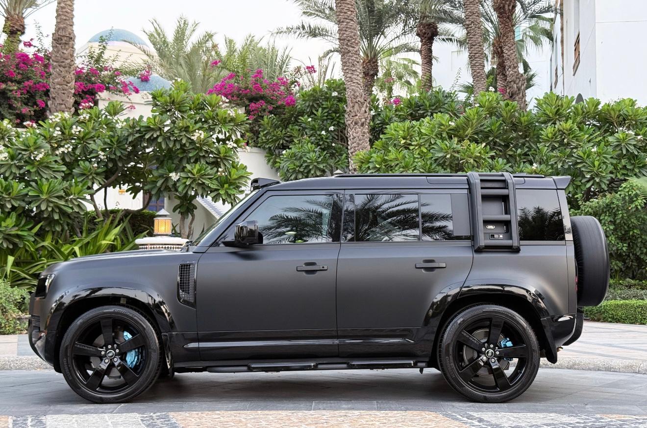 Land Rover Defender X 2024